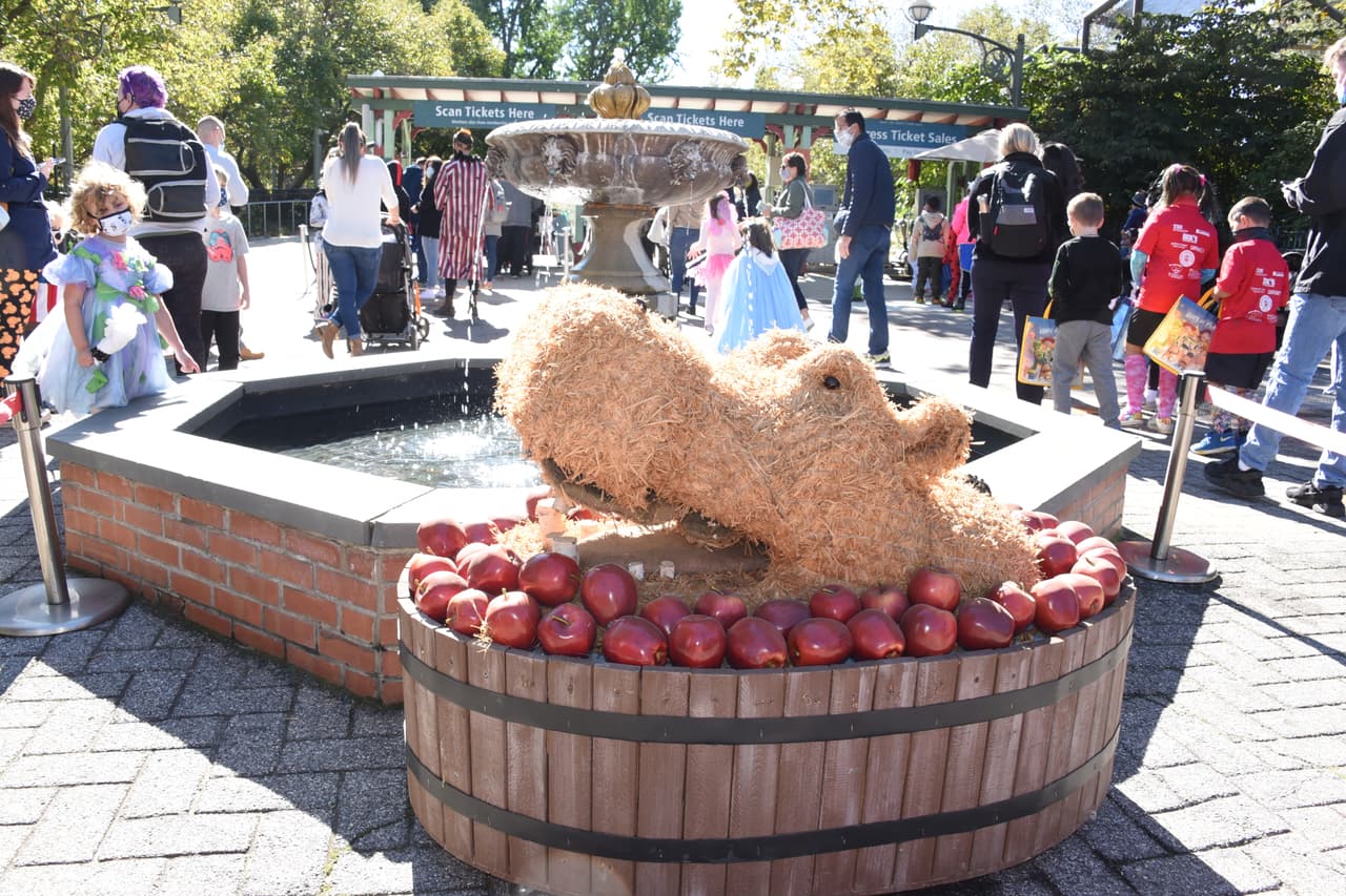 El evento de temporada estará abierto durante el horario normal del zoológico, de 9:30 a. m. a 5:00 p. m.