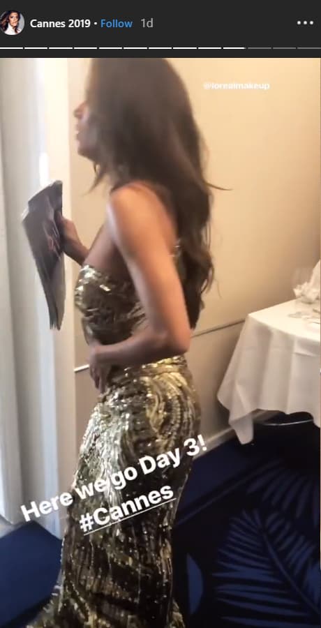 El video registra que hizo un movimiento un poco brusco que le provocó dolor, por lo que dijo "¡Auch!" y se tocó el vientre.
<br>