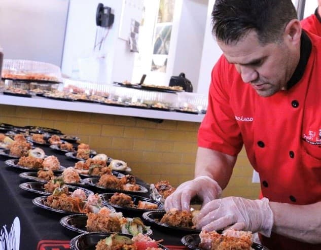 Dejó el narcotráfico para preparar sushi estilo Sinaloa: ahora sus restaurantes generan $5.7 millones al año