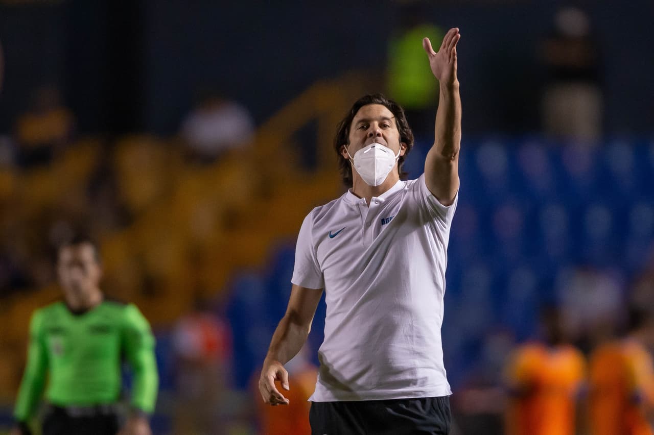 Solari ningunea los récords, quiere ver a la afición en el Azteca