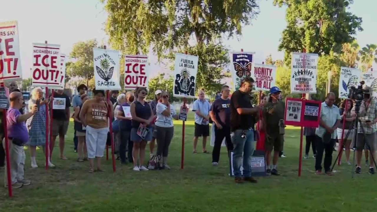 Jornaleros realizan vigilia para exigir justicia por Lorenzo y Johan