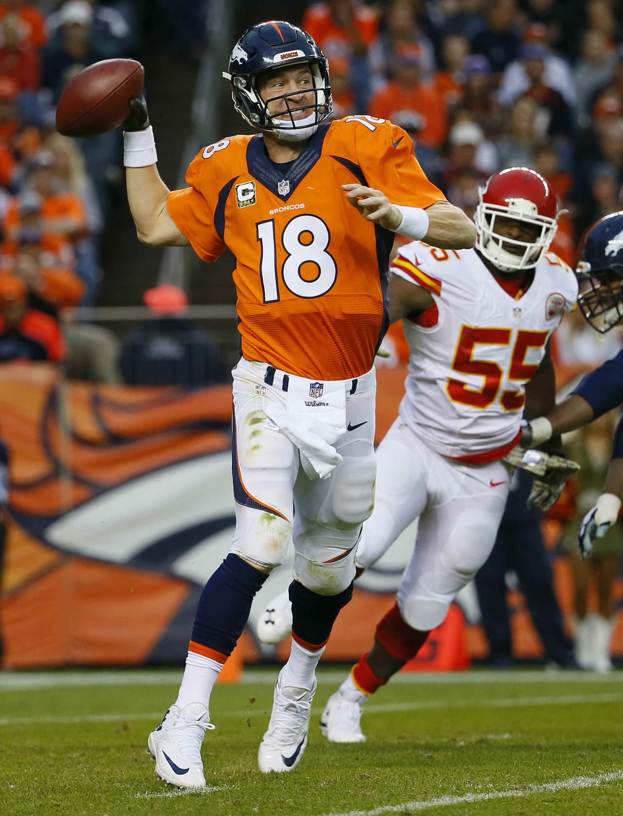Chiefs 29-13 Broncos: Partido de contrastes para Peyton Manning, de la historia a la banca