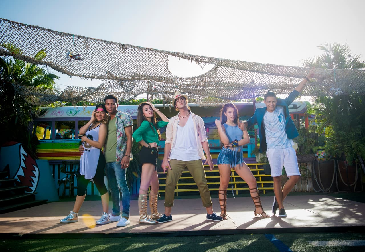 Brian, Danelly, Christian, Carolina, Félix y Zhamira formaron la banda Los Urbanos y con el tema 'Duele el corazón" demostraron que tienen mucho flow. Mira cómo fue su gran día grabando el videoclip.