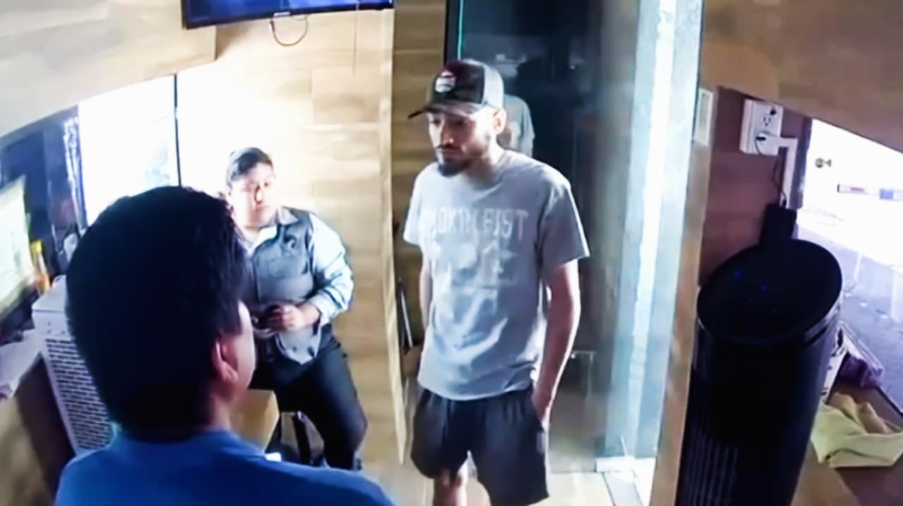 Así fue como un boxeador golpeó a un guardia de seguridad en México; podría enfrentar consecuencias legales