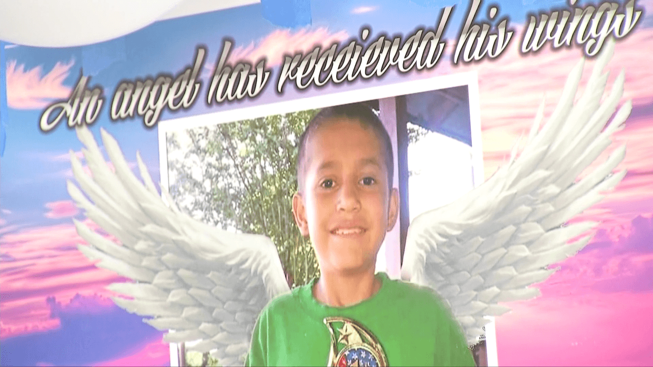 Sonriente, amable, juguetón y dulce, así recuerdan al Josué Flores sus familiares y conocidos.