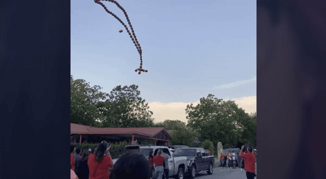 La gran disputa que desencadenó el asesinato fue un supuesto robo que la víctima le hizo a Rivas el día antes de su muerte. 
<br>
<br>Los documentos judiciales indican que estaba valorado en $60.