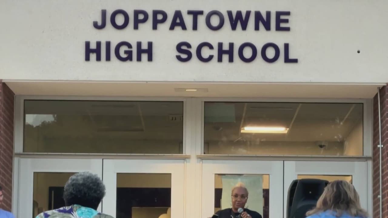 Muere un estudiante de 15 años tras tiroteo en el baño de Joppatowne High School en Maryland
