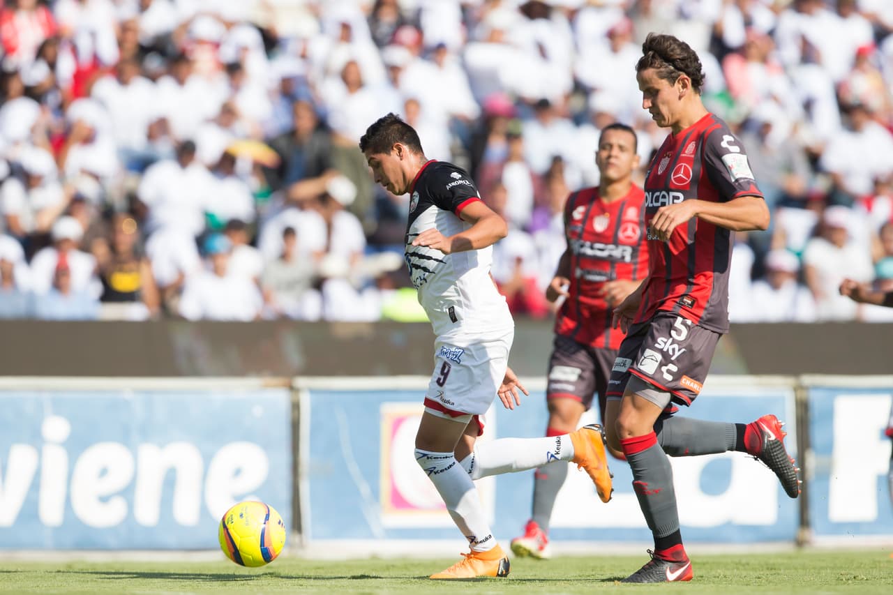 Para Necaxa fue una semana redonda. Un título de Copa y una victoria en calidad de visitante que le permite soñar con el doblete.