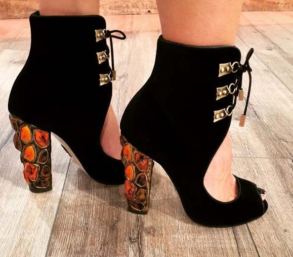 Los zapatos son una de las grandes pasiones de Galilea Montijio, la hacen sentir sexy y elegante.