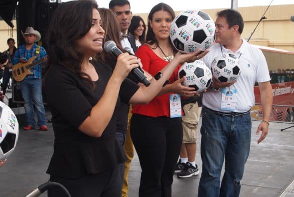 Univision 34 tomó los micrófonos para hablar con los miles de asistentes.