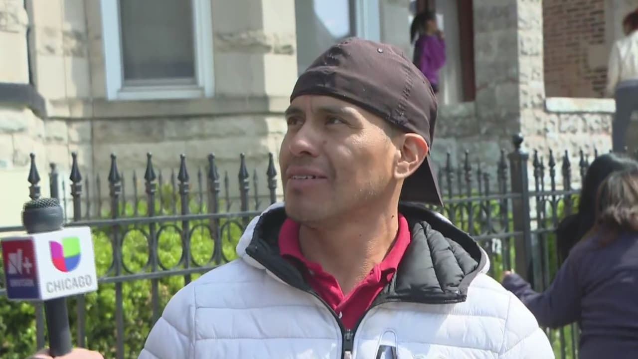 Entre los
<b> 26 evacuados se encontraban dos familias originarias de Ecuador. </b>
<br>
<br>“Pero yo realmente no sé qué pasó”, expresó Iván Cazho, propietario de uno de los edificios siniestrados.