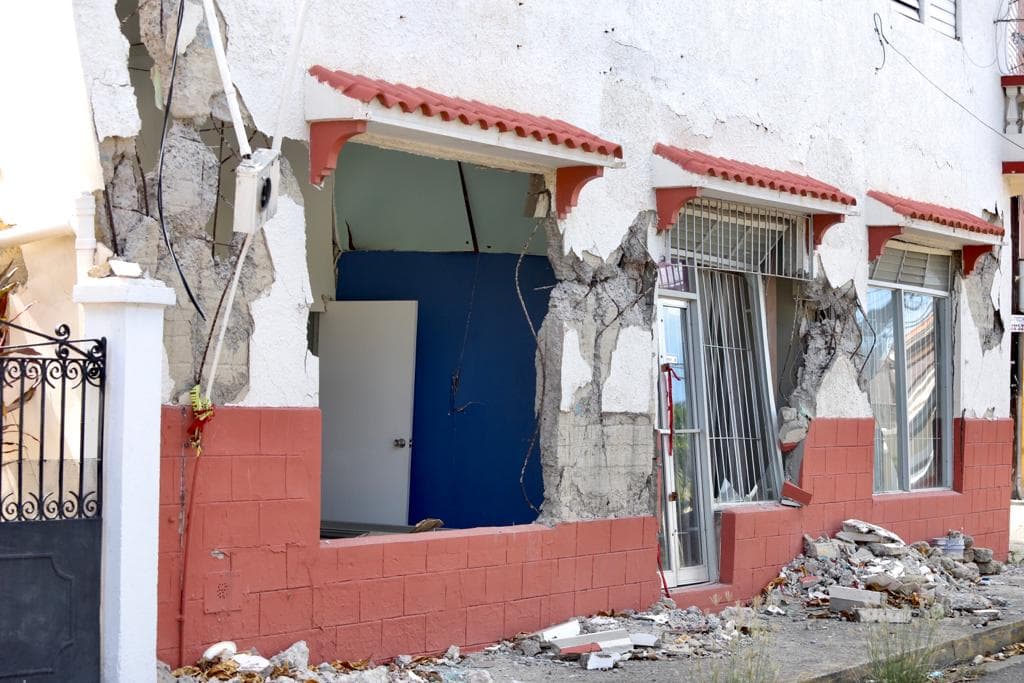 Temblor de 4.8 provoca daños en estructuras en Ponce