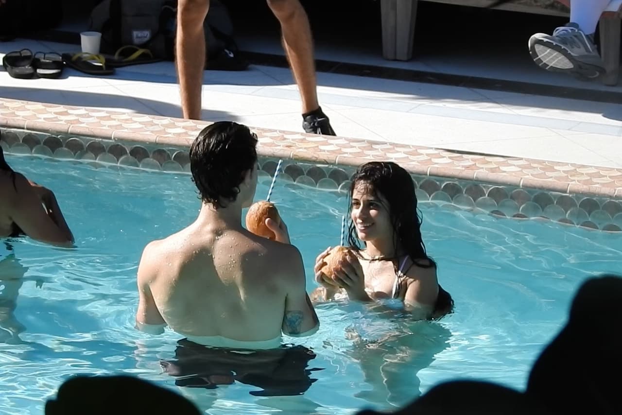 "Hay otra persona involucrada. 
<b>No puedo decir cosas que siento</b>. No soy solo yo quien decide ¿sabes?", dijo Mendes sin referirse de manera explícita a Camila.