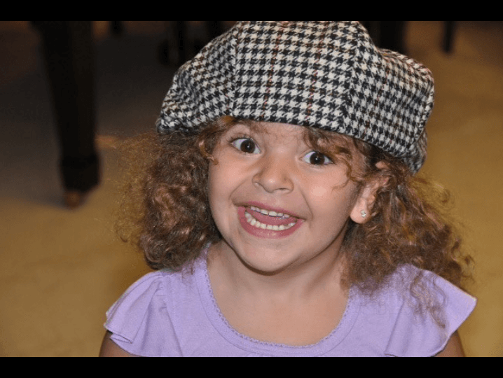 'Lucerito' Mijares es la hija menor de los actores y cantantes Lucero y Manuel Mijares. Nació el 2 de febrero de 2005, cuatro años después que su hermano José Manuel.