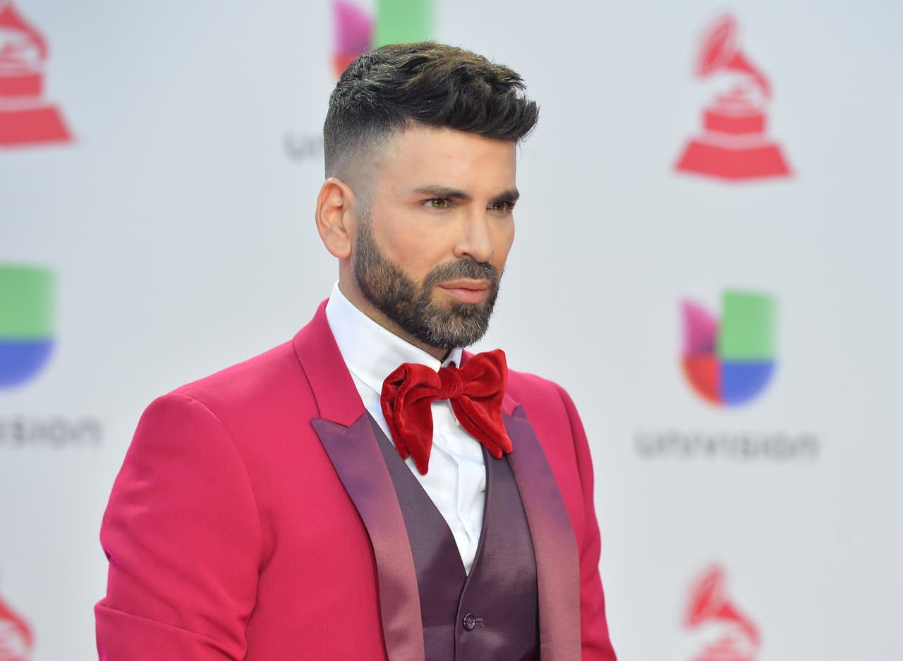 "¡Vete a vivir a Madrid, madre! ¡
<b>Qué chismosa</b> la gente! ¡No salgas de casa más!", escribió Jomari.