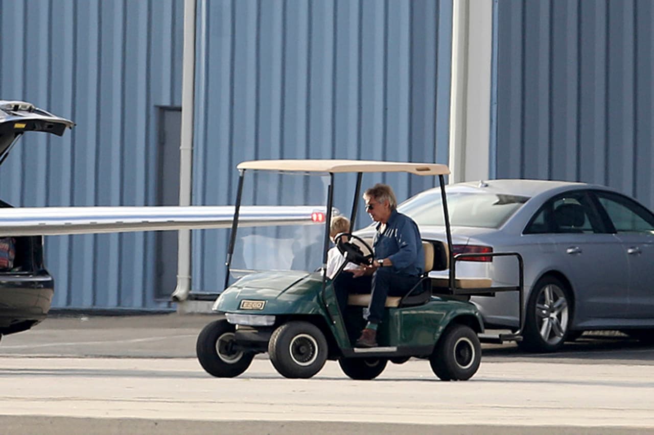 Estuvieron en el lugar cerca de treinta minutos alistando todos los detalles.