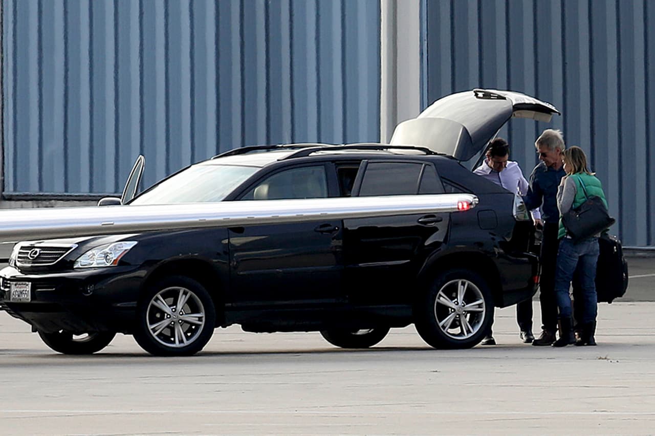 Luego de que en Marzo pasado Harrison Ford sufriera un accidente, las cámaras lo captaron arribando a un aeropuerto privado de California.