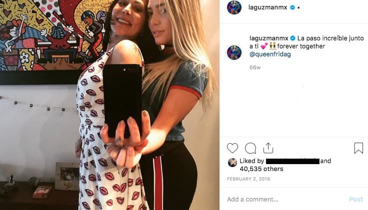 Si fue cierto que Alejandra Guzmán la trató como basura, al menos el año pasado no fue, pues son muchas las fotos que las muestran disfrutando en la playa, de compras o posando divinas en cualquier lugar. En esta, por ejemplo, le dice que junto a ella lo pasa increíble y asegura que estarán juntas por siempre.