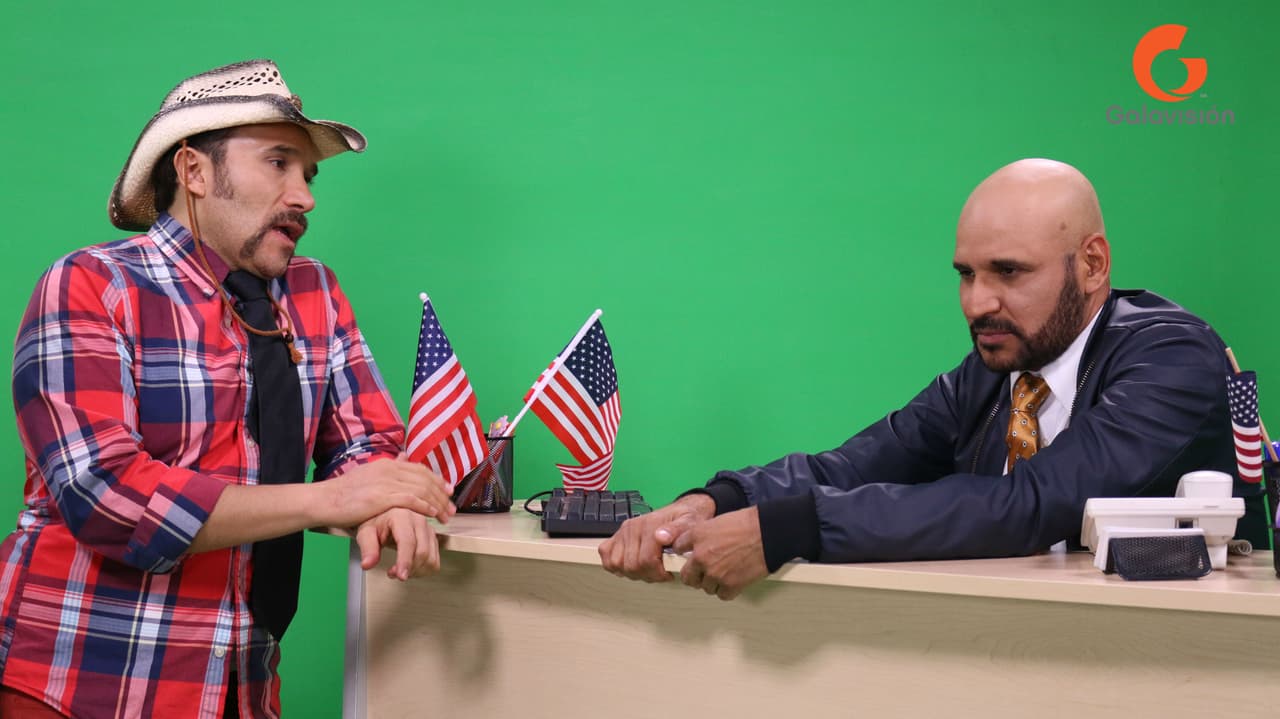 Luis Manuel y Francisco practicando sus líneas.