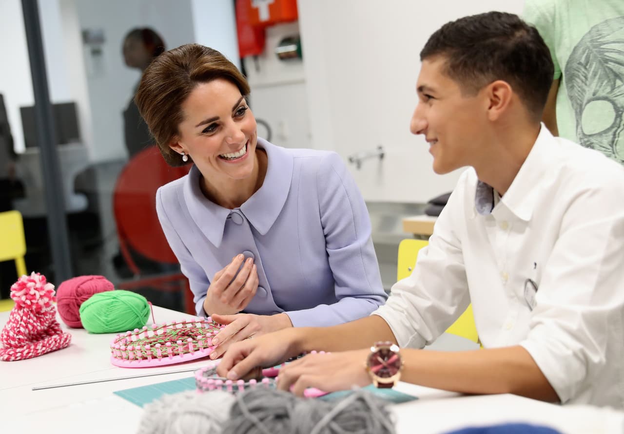 Platicaba con varios de los pupilos.