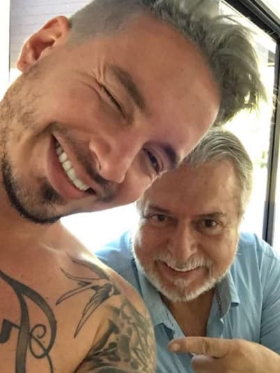 Y hasta su papá fue cómplice de sus ocurrencias.