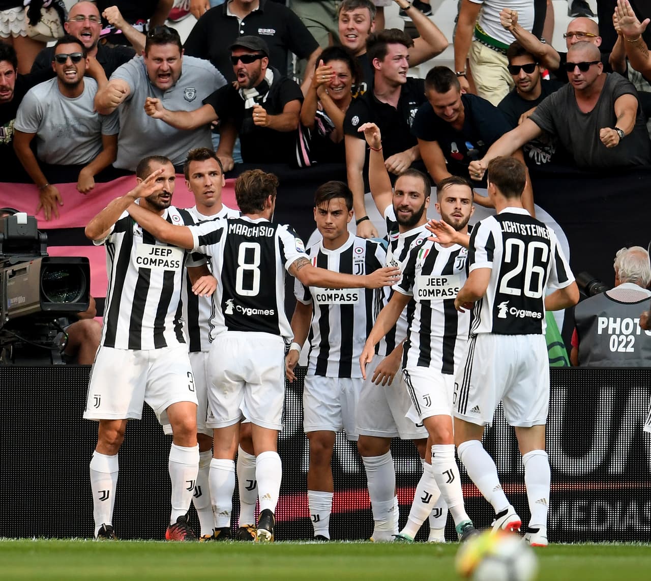 <b>8. Juventus (Italia): </b>la 'Vecchia Signora' estuvo lejos del Milan en gastos. Su inversión fue de 150 millones. Federico Bernardeschi, de la Fiore, fue su transferencia más alta.