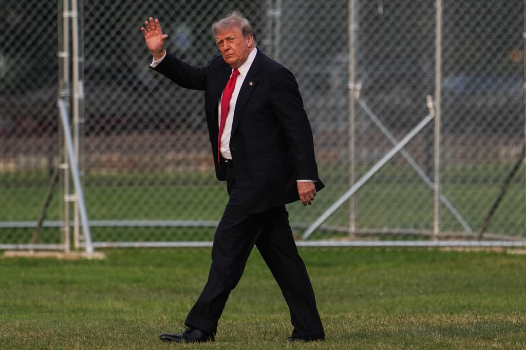 Donald Trump dice que golpeará "duro" a Irán tras los ataques contra bases de EEUU en Jordania