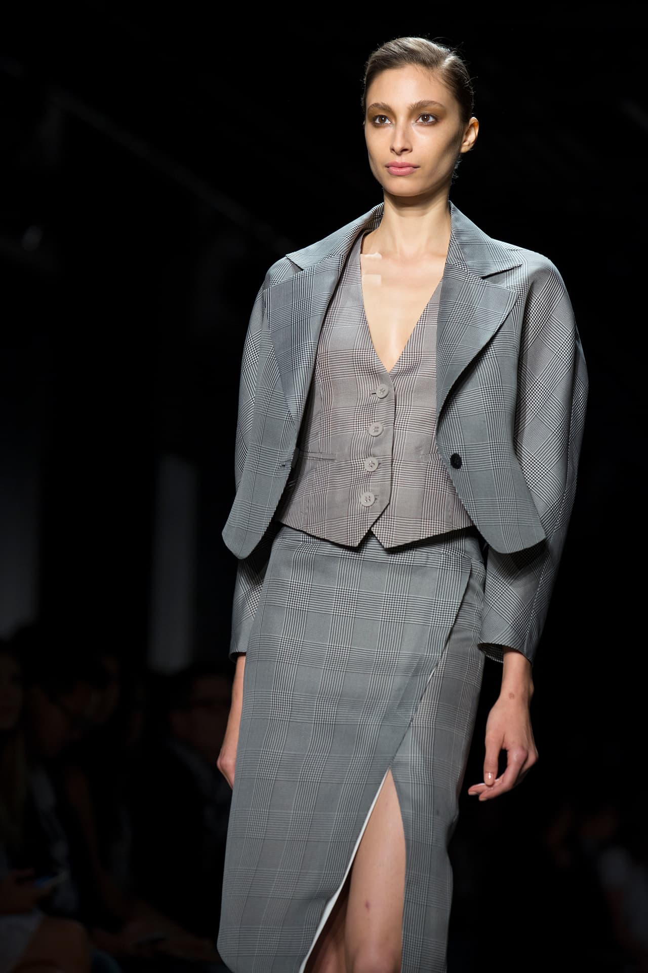 La colección de Taoray Wang se presentó en la semana de la moda de Nueva York con gran éxito. La firma fusiona la cultura asiática con la moda de Europa y América, es elegante con un atractivo global. Diseñador Taoray Wang. NYFW, Spring/Summer 2016 - 14/09/2015.