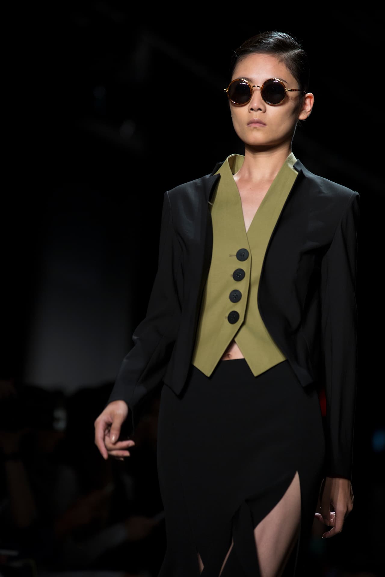 La colección de Taoray Wang se presentó en la semana de la moda de Nueva York con gran éxito. La firma fusiona la cultura asiática con la moda de Europa y América, es elegante con un atractivo global. Diseñador Taoray Wang. NYFW, Spring/Summer 2016 - 14/09/2015.