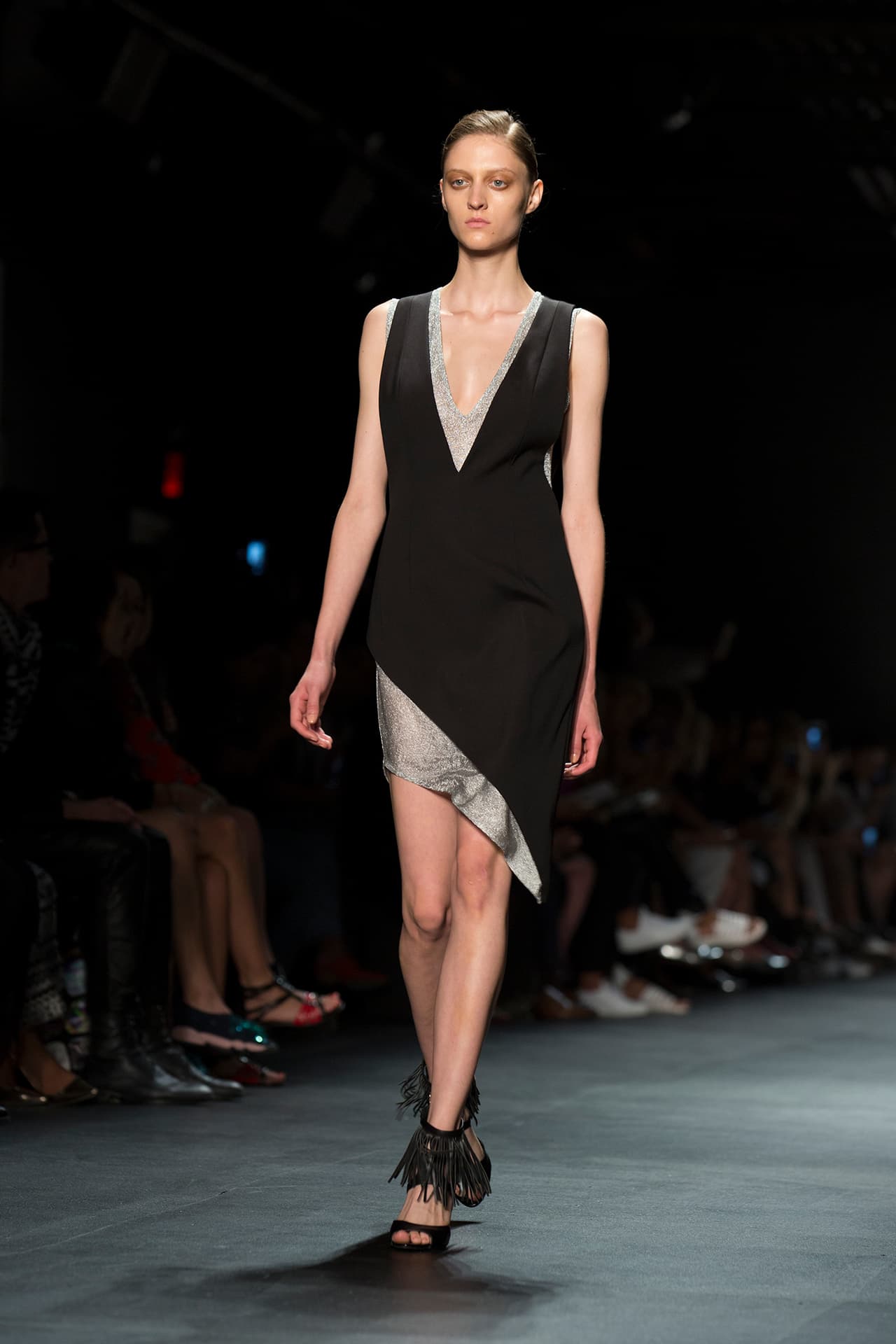 La colección de Taoray Wang se presentó en la semana de la moda de Nueva York con gran éxito. La firma fusiona la cultura asiática con la moda de Europa y América, es elegante con un atractivo global. Diseñador Taoray Wang. NYFW, Spring/Summer 2016 - 14/09/2015.