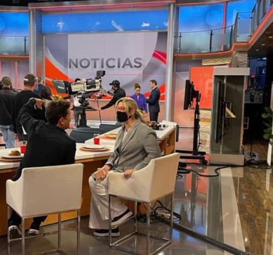 Pero también hablamos sin tapujos sobre la enfermedad que aqueja desde hace varios años a su padre, y que deteriora cada vez más la salud del hombre que le regaló grandes recuerdos y enseñanzas.