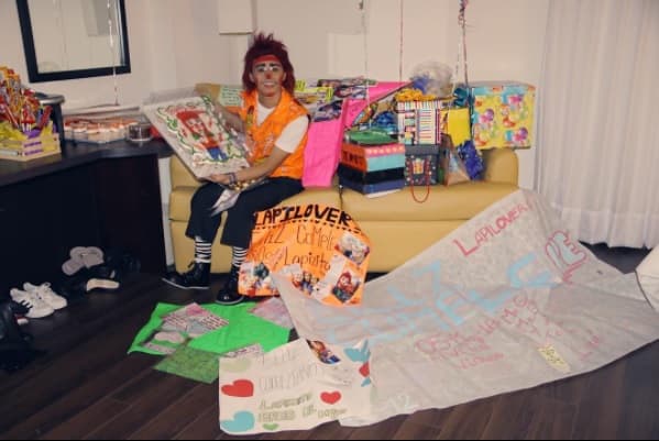 Sus fans siempre les han demostrado su cariño y ellos en agradecimiento abrieron un canal de youtube donde 'Lapizín' y 'Lapizito' hacen algunas bromas.