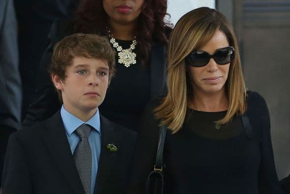 Amigos y familiares de Joan Rivers se despidieron de la comediante.