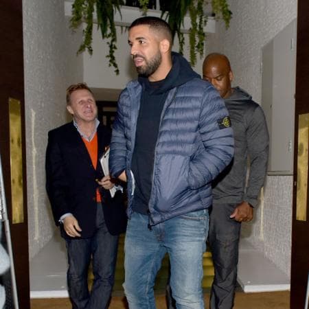 Actualmente, el rapero ocupa el lugar número cinco de los famosos mejor pagados en la lista de la revista ‘Forbes’, con ganancias de 94 millones de dólares en los últimos 12 meses.