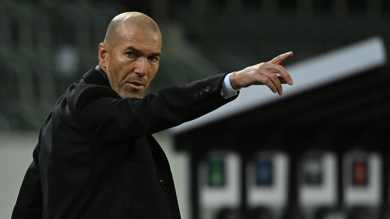 Zidane muestra apoyo a Maradona previo a su operación 