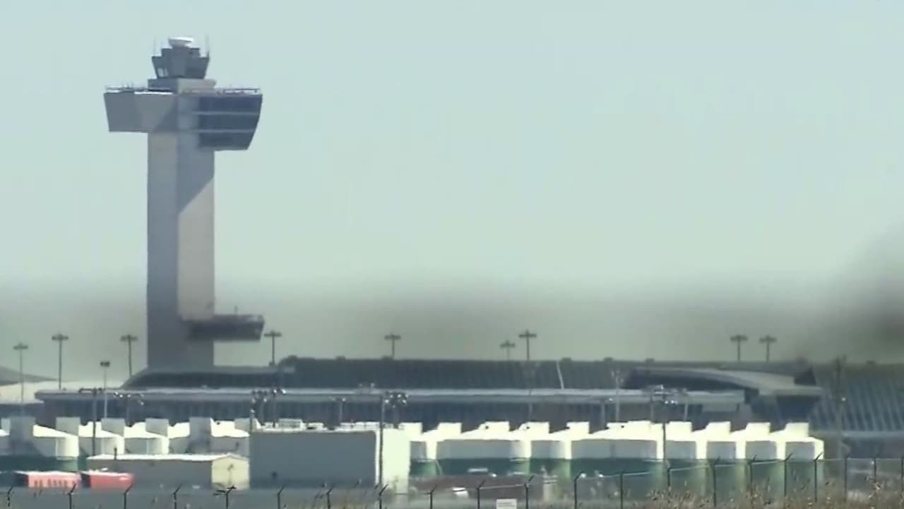Avión choca con dron al acercarse al aeropuerto de Nueva York