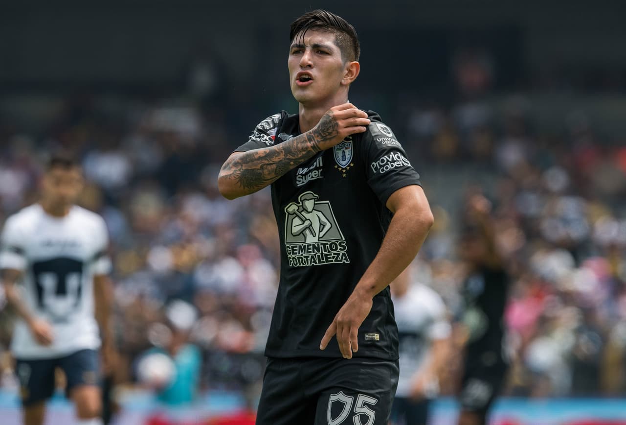 Víctor Guzmán (Pachuca) - Mediocampista