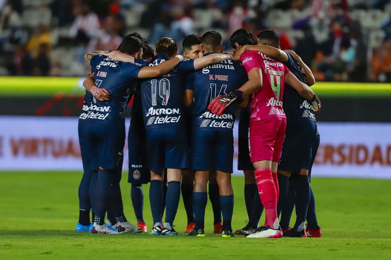 Pachuca vino de atrás y con doblete de Murillo se impuso a Chivas y lograron el boleto a Cuartos de Final donde enfrentarán al América.