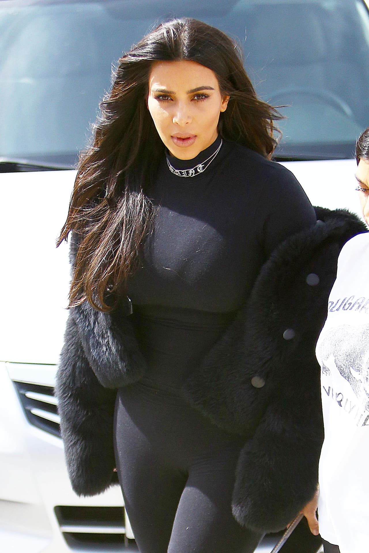 Una gargantilla con el nombre de su pequeño Saint.