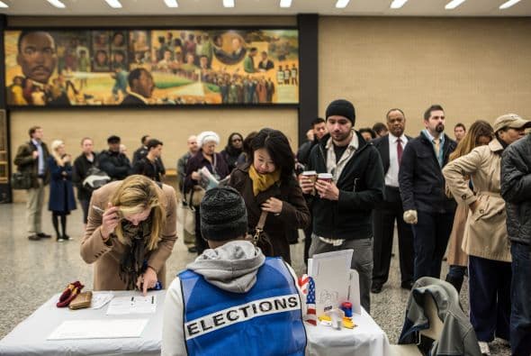 Los primeros colegios en los estados de la costa este abrieron entre las 11.00 y las 12.00 GMT, y los primeros cierres se producirán alrededor de las 00.00 GMT del miércoles.