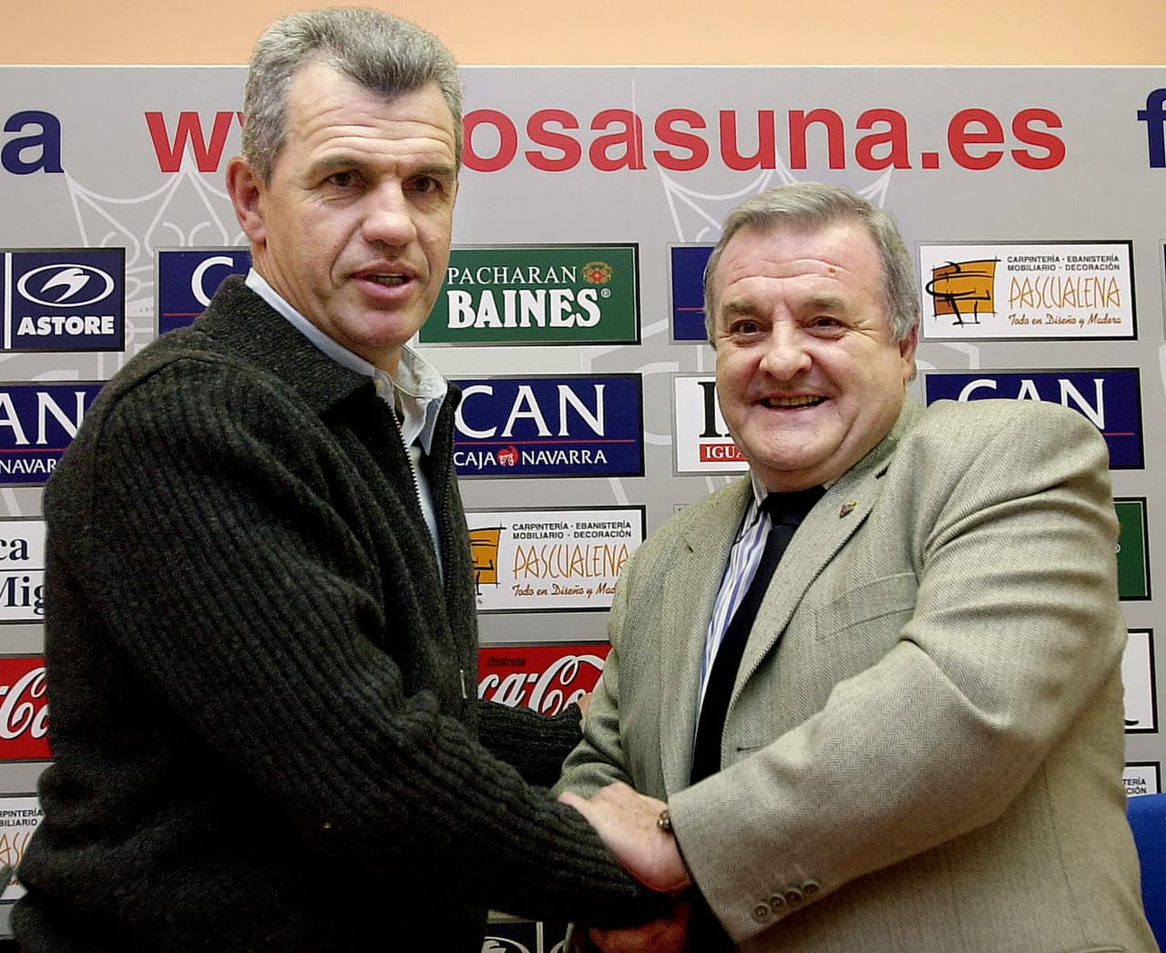 Todo comenzó tras el Mundial 2002, cuando 'El Vasco' dejó a la Selección Mexicana para probar fortuna en Europa con el Osasuna, club con el cual jugó una temporada en 1986. El presidente que lo fichó fue Patxi Izco.