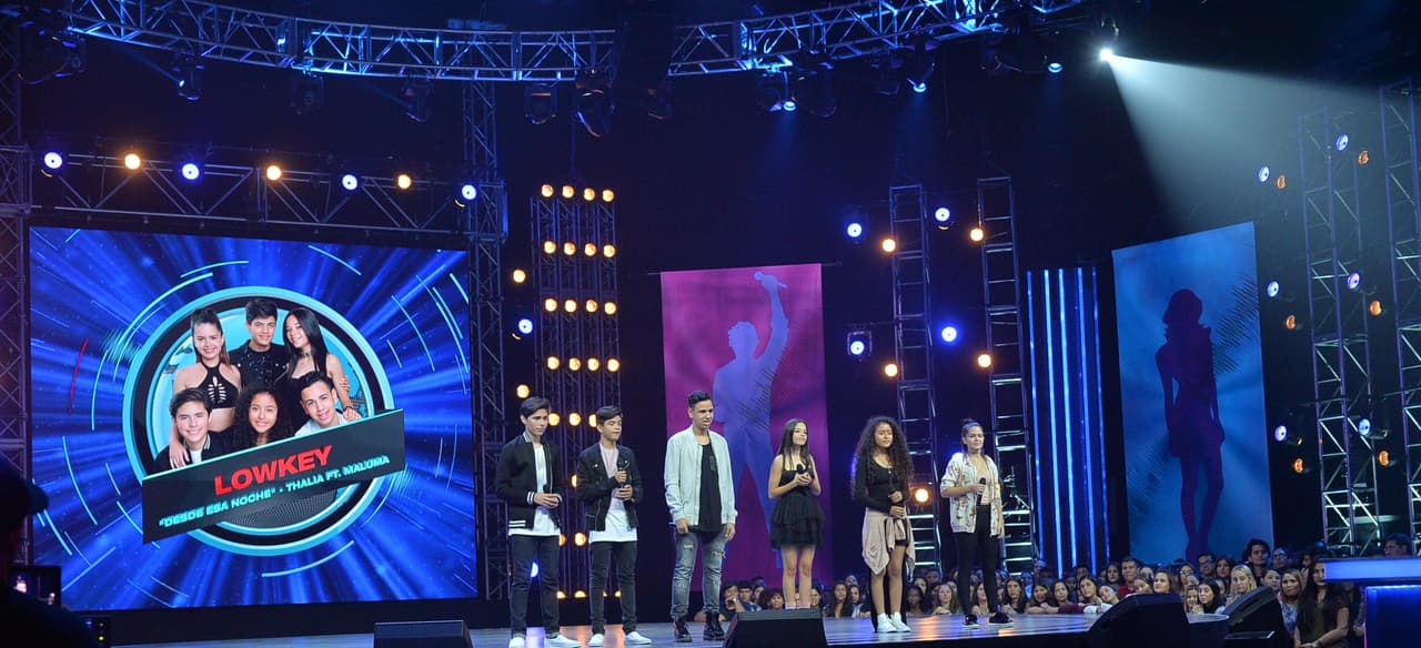 Con mucha energía y cautivando a los fans cantaron “Desde esta noche” de Thalía y Maluma.