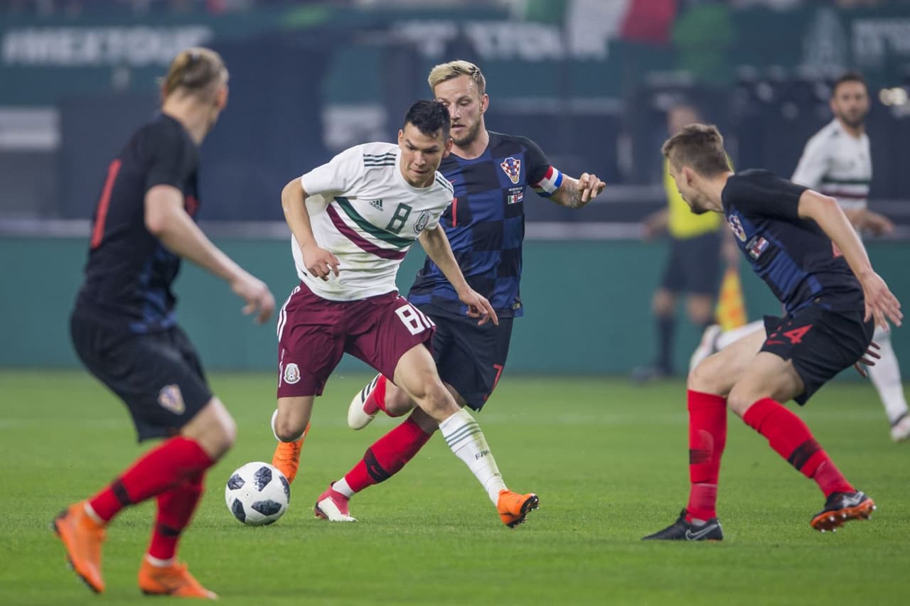 <b>HIRVING LOZANO - 7</b>: Ya no es sorpresa que el 'Chucky' sea de lo más rescatable del Tri, pero en esta ocasión no tuvo la profundidad suficiente para generar peligro en el área croata.