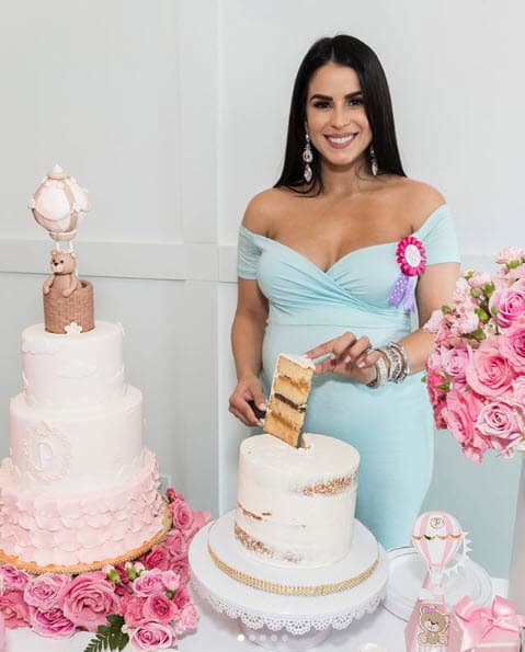 En la fiesta no pudieron faltar los pasteles y caramelos.