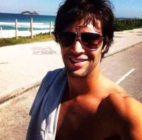 Este galán se casó en enero del 2017 con la empresaria Pamella Oliveira.