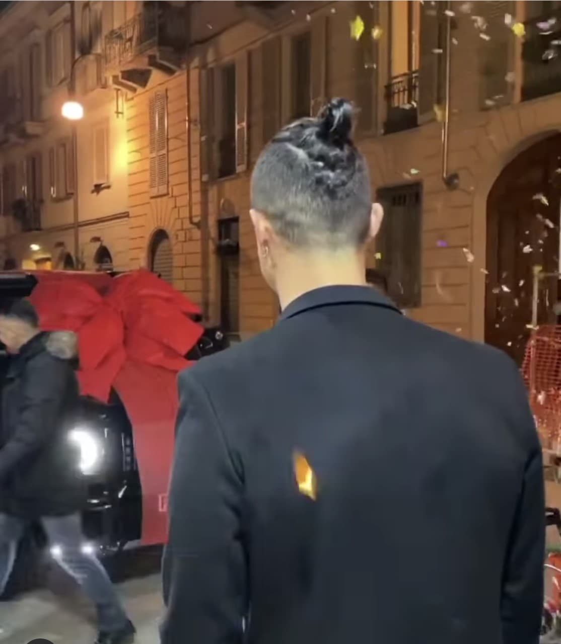 De su cumpleaños número 35, Gerogina Rodríguez le obsequio a CR7 la nueva Mercedes-AMG G63 Brabus con un precio aproximado de 170 mil euros.