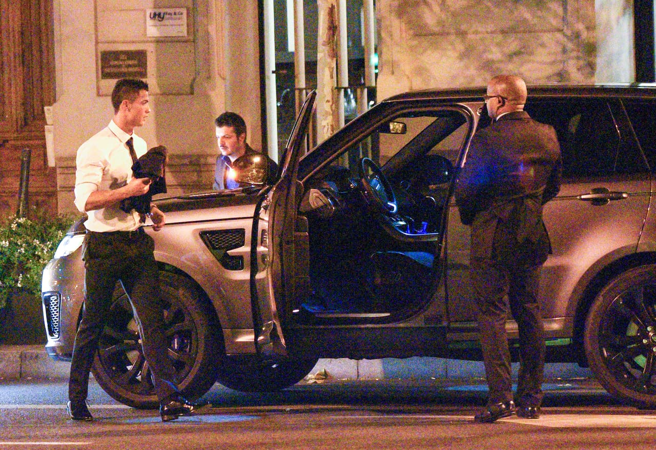 La chica tiene cierto parecido con Irina Shayk.