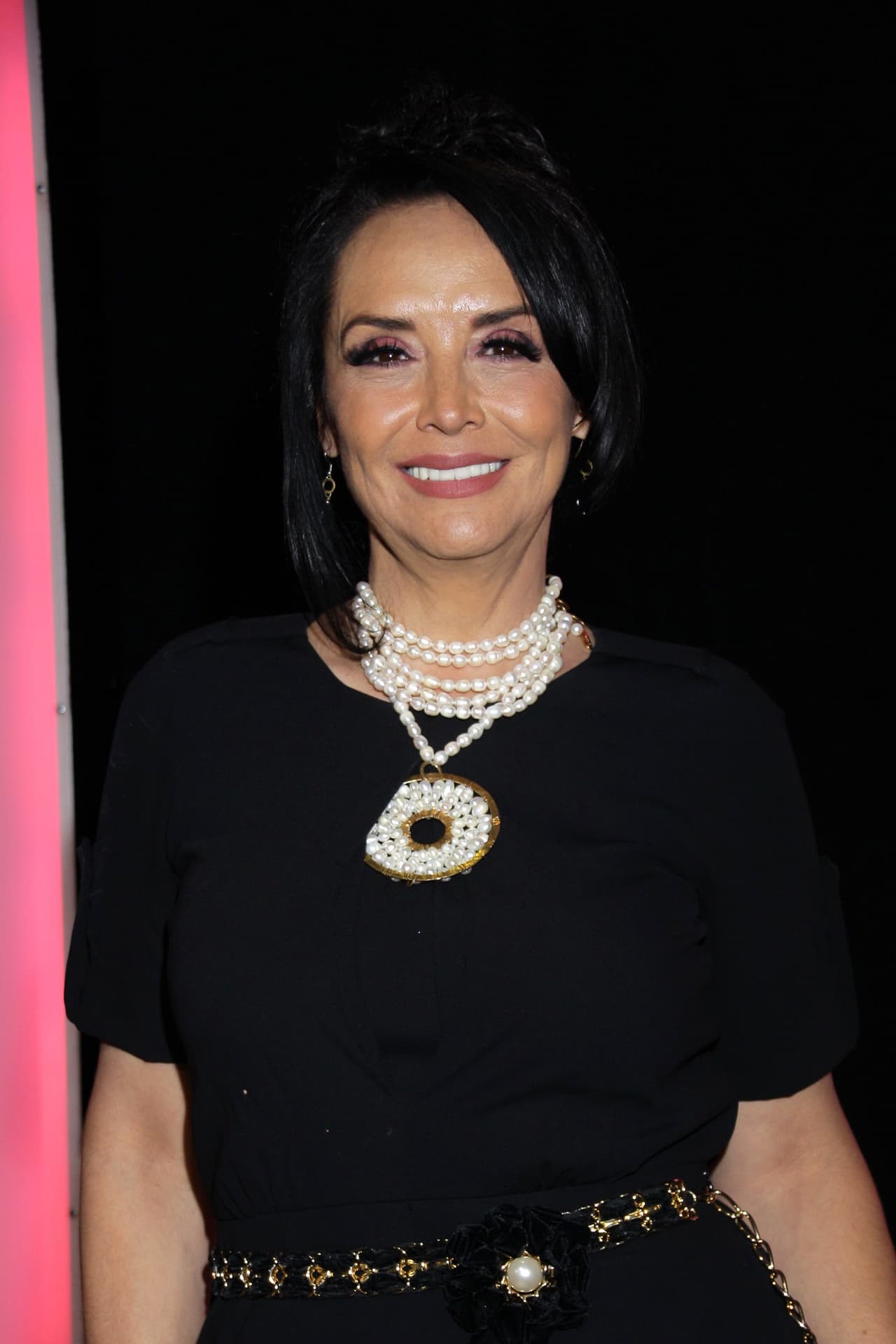 Tras la muerte de la estrella de telenovelas como 'Alcanzar una estrella', Mayra Rojas buscó a Patrick Schnaas para que le devolviera la cantidad asegurada, 
<b>unos 30,196 dólares al día de hoy</b>, pero no se la quiso devolver. 
<br>