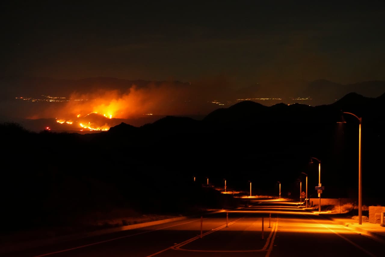 <b>Avances en el control</b>: Hasta el jueves por la mañana, el incendio estaba contenido en un 14%.