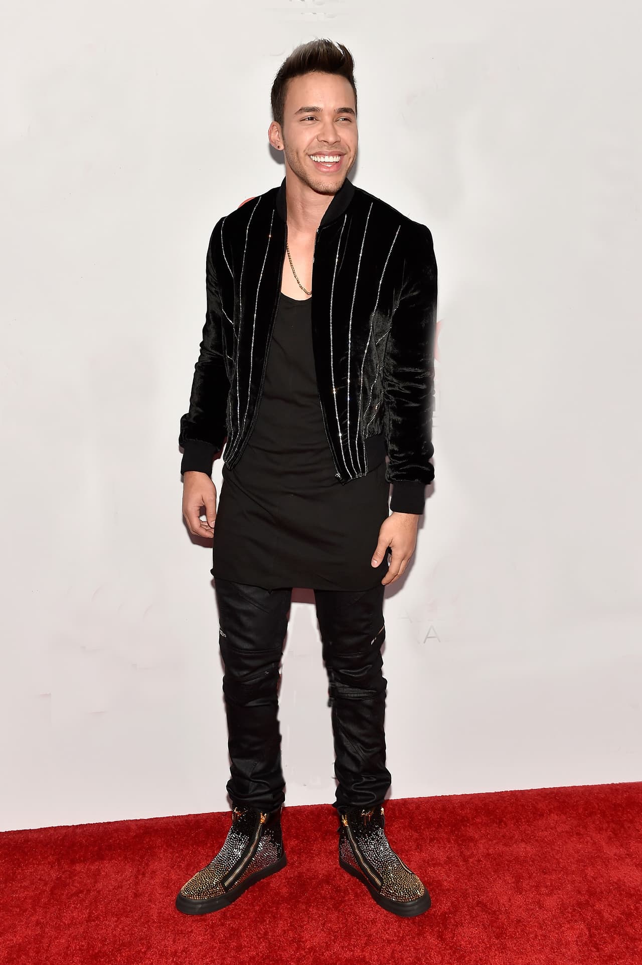 Ese mismo año, el cantante se presentó con este 'outfit' al festival iHeartRadio Music.